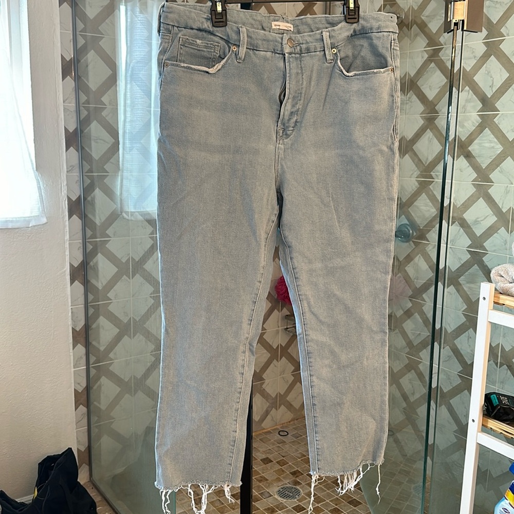 Good American Light Wash Boyfriend Jeans